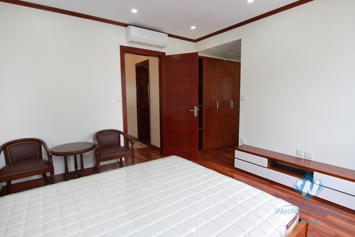 Good quality apartment with 02 bedrooms for rent in Truc Bach area, Ba Dinh District